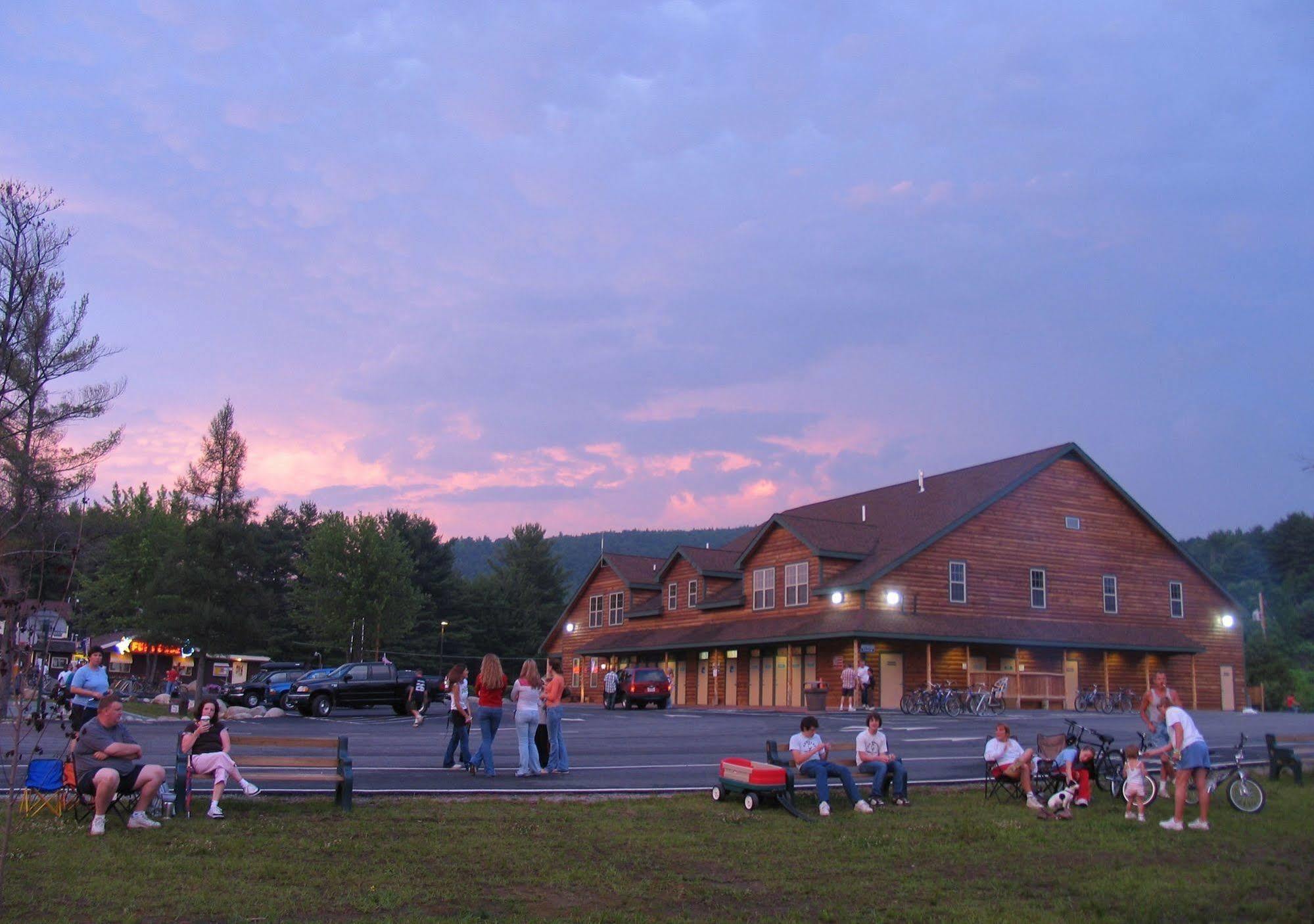 Lake George Escape - Campground Warrensburg Luaran gambar